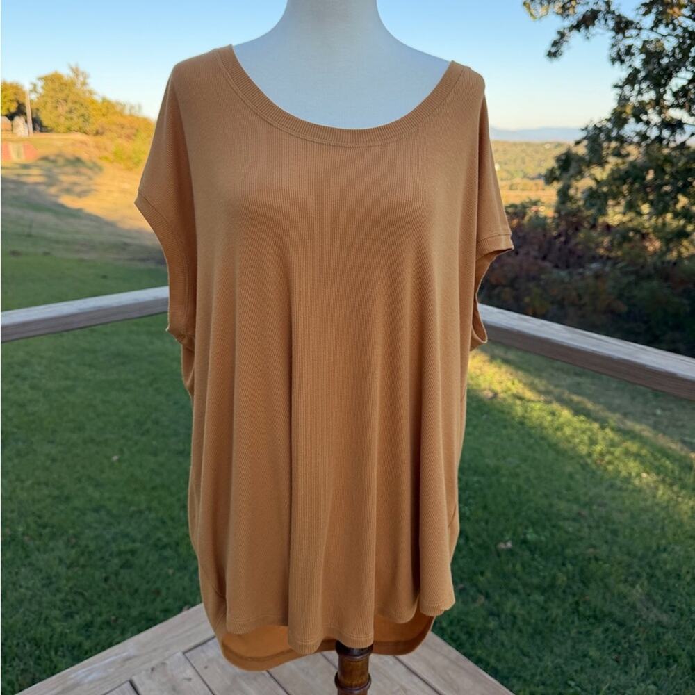 Athleta Cloudlight Strauss Tee Mustard Yellow Short Sleeve Women’s Size Large